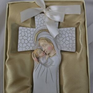 White and Gold Religious Wall Cross